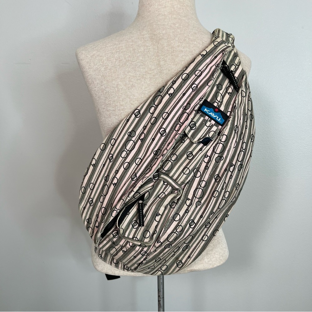 KAVU adjustable Rope Sling Bag with compartments stripes and circles print - Picture 2 of 15
